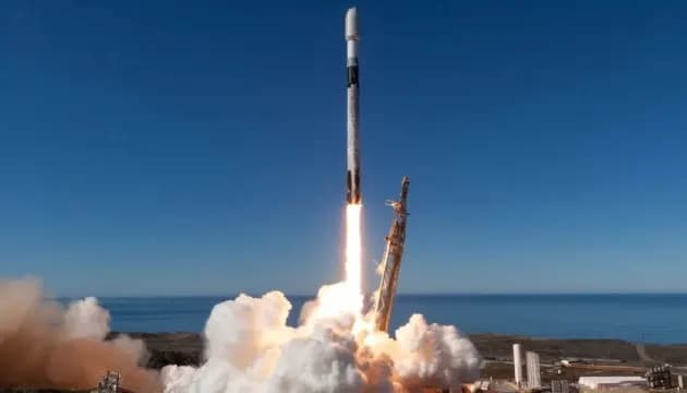 SpaceX припиняє бронювання місць на Falcon 9 після 2028 року