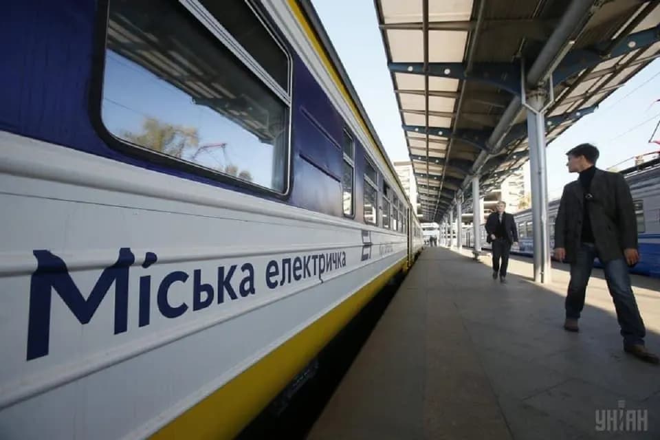 У Києві електрички зупинятимуться під час повітряних тривог: нові правила безпеки