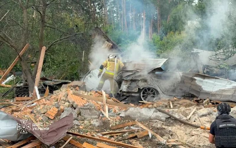 Ракетний удар по збройовій виставці на Київщині: щонайменше 10 загиблих