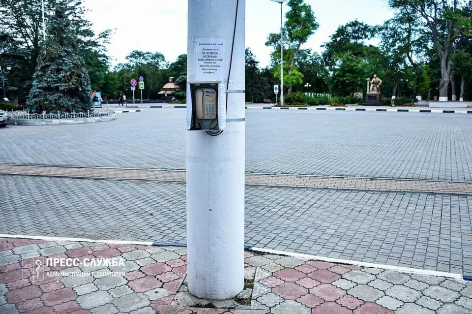 В окупації: у Криму встановлюють таксофони через проблеми зі зв'язком та струмом