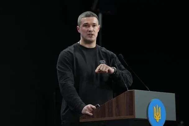 Ексміністр Михайло Федоров відмовився від пропозицій Зеленського та вимагає повернення до Міноборони