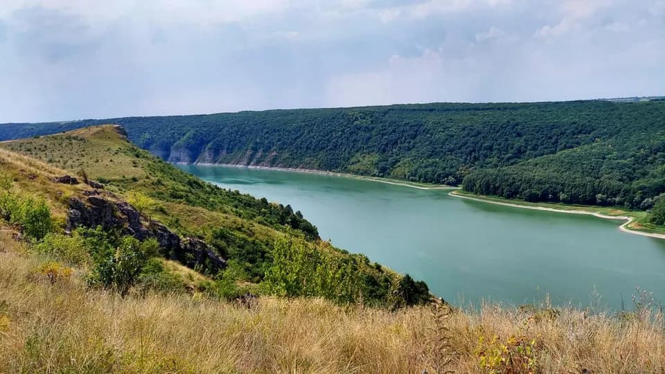 Подорож до себе: в Україні запустили нацпрограму для відновлення сил через туризм
