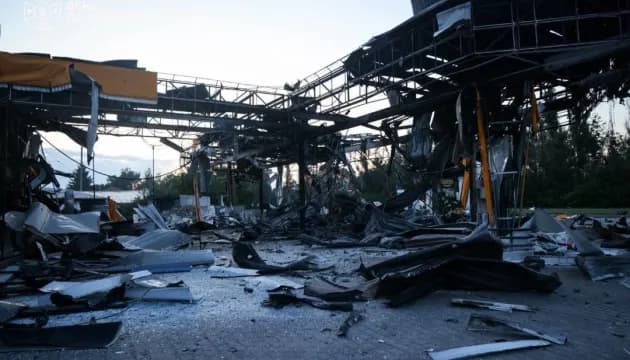 Нічна атака РФ: дві ракети, 160 дронів та постраждалі в різних регіонах
