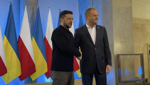 Зеленський і Туск обговорили зміцнення безпеки на тлі російської агресії