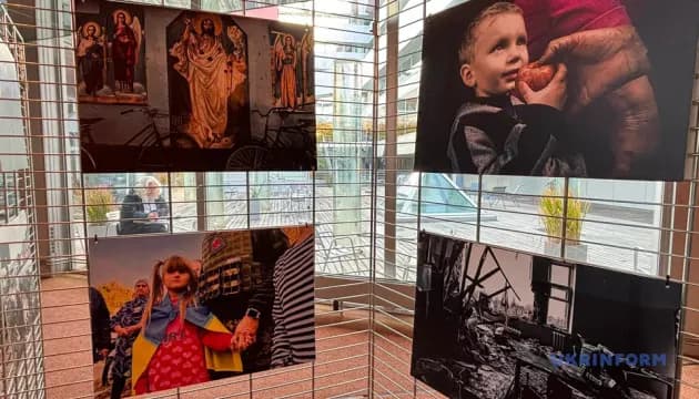 У Страсбурзі презентували виставку та книжку про стійкість Херсона